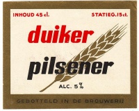 Etiket van Duiker Pilsener. Gebrouwen bij de Vriendenkring.